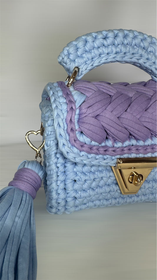 Lola mini