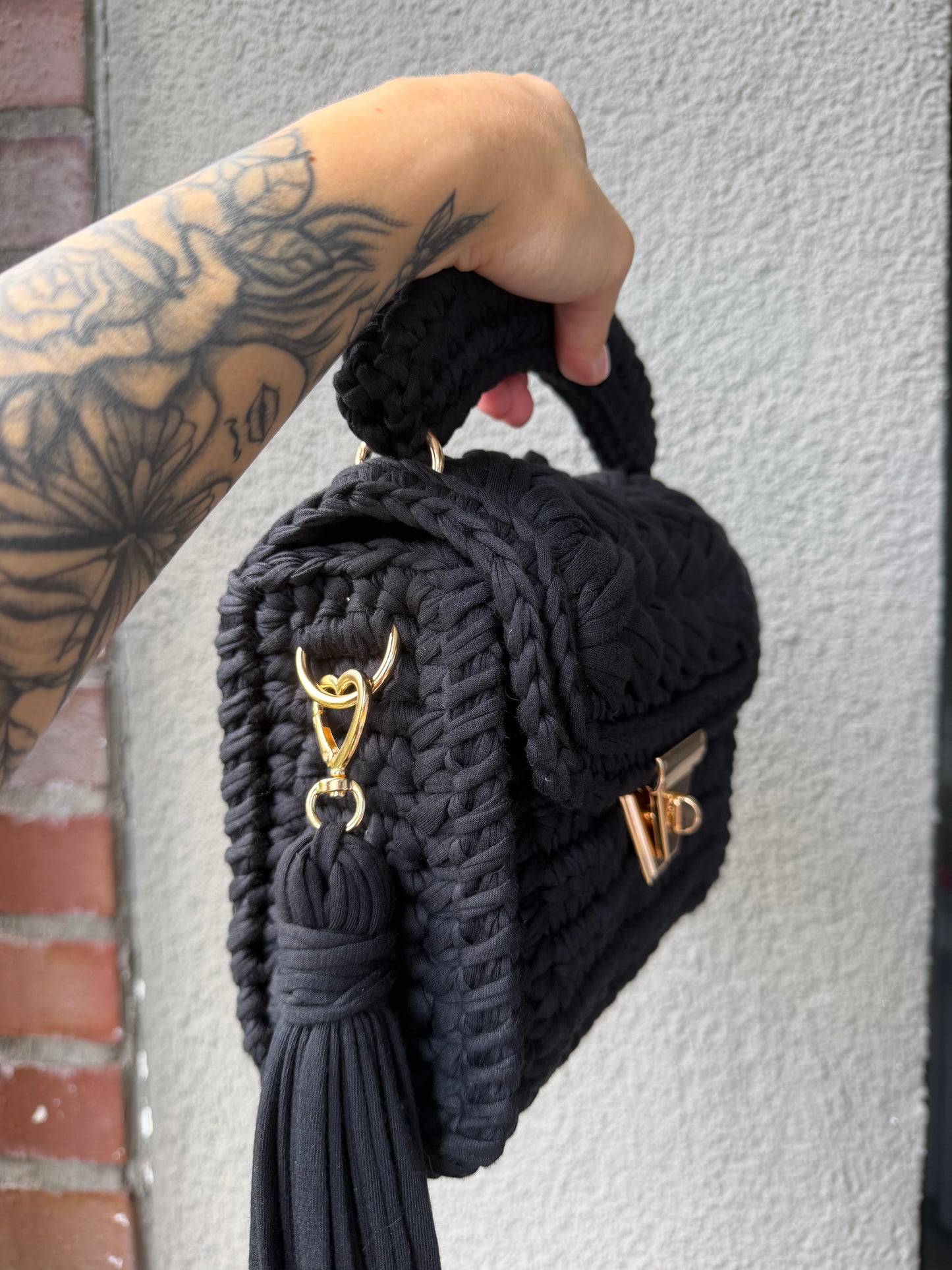 Lola Standard