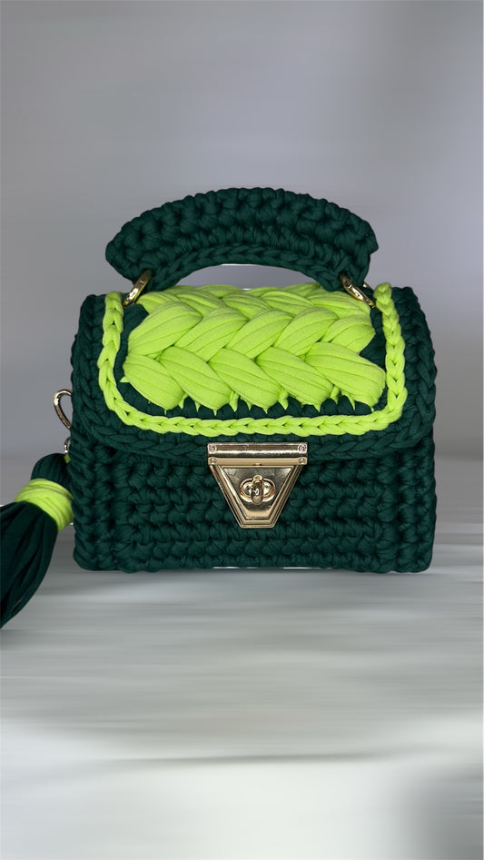 Lola mini
